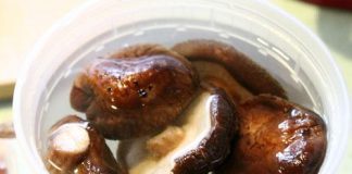 Tôm chay xào lạ miệng cho bữa trưa đầu tháng - 1