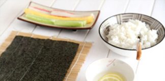 Cách làm cơm cuộn ngon miệng đẹp mắt - 1