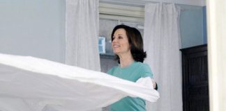 Ngủ ngon hơn nhờ vệ sinh đệm giường đúng cách 1