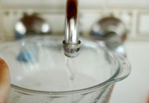 3 cách làm sạch lò vi sóng - 1