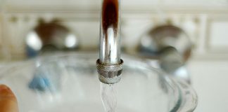 3 cách làm sạch lò vi sóng - 1