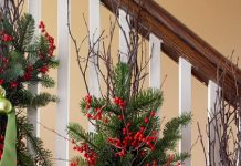 Trang trí cầu thang đẹp đón Giáng Sinh