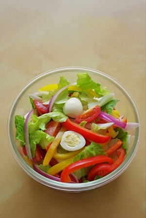 Salad sắc màu cho bàn tiệc đẹp mắt 5