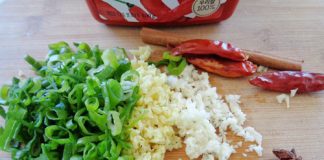 Súp cá cay cay, nóng hổi cho ngày rét đậm - 1