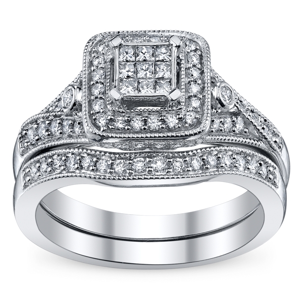 Với mẫu nhẫn to bản, cô dâu không thể đeo cùng nhẫn cưới mà nên đeo ở bàn tay phải để nhẫn khoe vẻ đẹp rực rỡ.