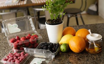 Ngon cơm với món salad hoa quả thanh mát - 1