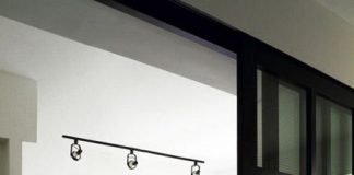 Cửa kéo tiện lợi tiết kiệm diện tích cho nhà nhỏ - 1