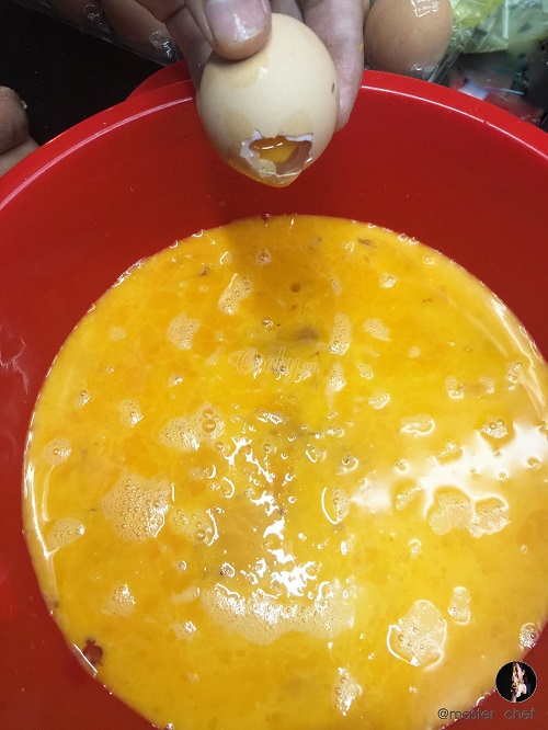 Cách làm trứng gà nướng kiểu Thái Lan2