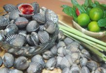 Hướng dẫn làm sò huyết trộn chua ngọt: Nếm là mê