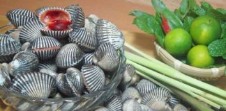 Hướng dẫn làm sò huyết trộn chua ngọt: Nếm là mê