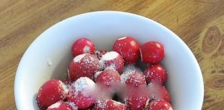 Cách muối dưa củ cải đỏ chua ngọt để dành ăn Tết