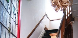 Thay đổi diện mạo cho cầu thang cũ kĩ nhà bạn 1