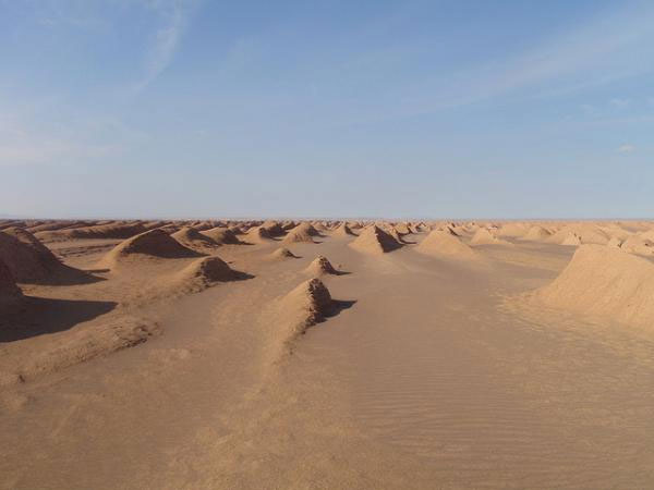 Cồn cát Rig-e Yalan Dune.