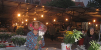 Quảng Bá - Phiên chợ của các loài hoa