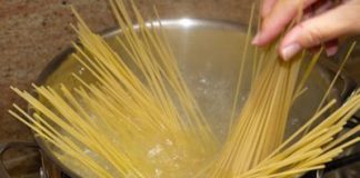 my-y-xao-xuc-xich-la-ma-ngon-1