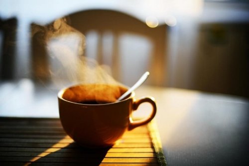 Biểu hiện và cách giảm triệu chứng xấu khi say cà phê 3