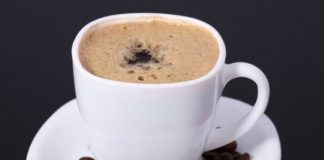 10-thuc-pham-khong-nen-an-truoc-khi-di-ngu-1