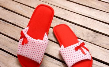 Cách chăm sóc đôi chân sau 1 ngày đi giày cao gót - 1