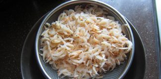 Nộm tép tươi đổi món cho bữa cơm tối - 1