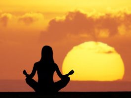 Mẹo tránh ăn uống vô độ do căng thẳng