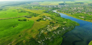 Chu du lòng hang động ngầm dài nhất nước Nga