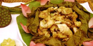 Cách làm món Gà hấp lá sen - 1