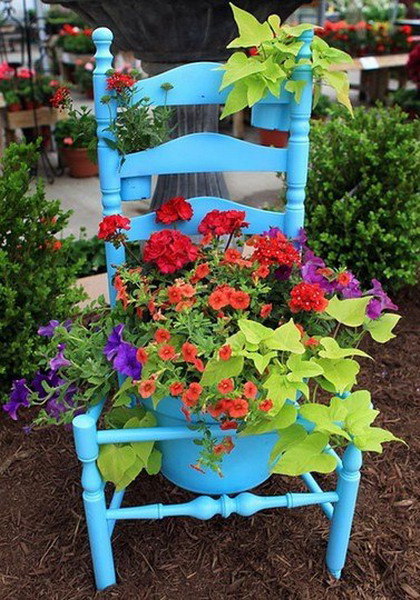 Biến ghế cũ thành bồn hoa rực rỡ | ảnh 13