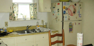 'Update' nhà bếp cũ kỹ với ngân sách eo hẹp