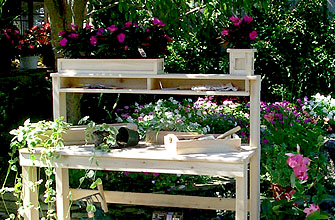 Những góc cất dụng cụ làm vườn nhỏ xinh