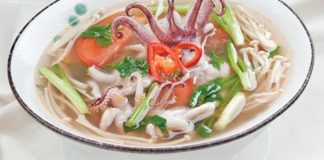 Canh chua râu mực thơm ngon cho bữa cơm gia đình - 1