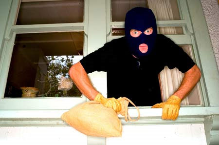 Cách phòng chống trộm và bảo vệ bản thân khi trộm vào nhà - 3
