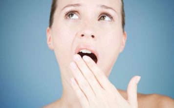 Những nguyên nhân khiến hơi thở có mùi vào buổi sáng1