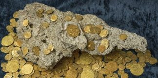 Phát lộ kho tiền vàng trăm tỷ chìm dưới đáy biển 300 năm