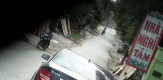 "Chân dài" ngày tiếp 20 lượt khách, ê chề nhận 50.000 đồng/lần