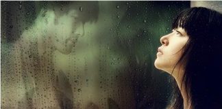 Làm sao để nói với bố mẹ khi bạn "lỡ" có thai?