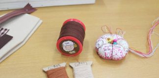 May túi đựng bút hình ngôi nhà ngộ nghĩnh