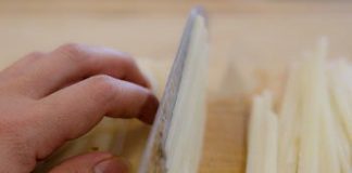 Cách xào khoai tây ngon với đỗ quả cho ngày cuối tuần