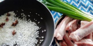 Cách rang sườn non với thính thơm ngon mà lạ miệng