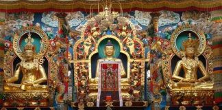 Lạ kỳ thành phố nhọn hoắt ở Nepal