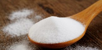 Bí quyết xóa tan mụn cám bằng baking soda và nước cam