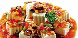 Đậu phụ sốt chay "đánh bay nồi cơm" ngày mùng 1