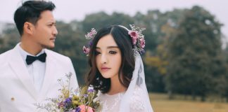 “Anh sẽ yêu em mãi chứ?”