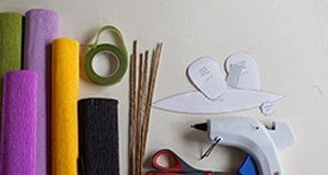 Cách làm hoa tulip bằng giấy nhún trang trí nhà ngày Tết