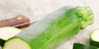 Cách luộc bí xanh (bí đao) không nát, giảm cân siêu tốc