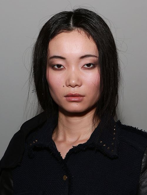Điểm lạ trong xu hướng make-up Thu Đông 2013