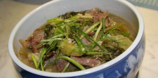 Trổ tài làm 2 món canh dưa chua ngon miệng