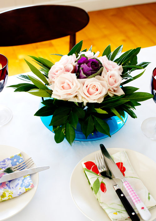 Cách cắm hoa bằng đĩa trang trí bàn ăn tuyệt đẹp