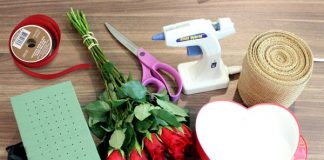 Cách cắm hoa hình trái tim độc đáo cho ngày Valentine