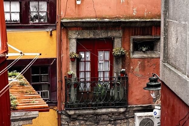 Thăm Cais da Ribeira linh hồn của Porto