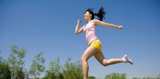 7-thoi-quen-xau-khien-chi-em-de-bi-dau-lung-1